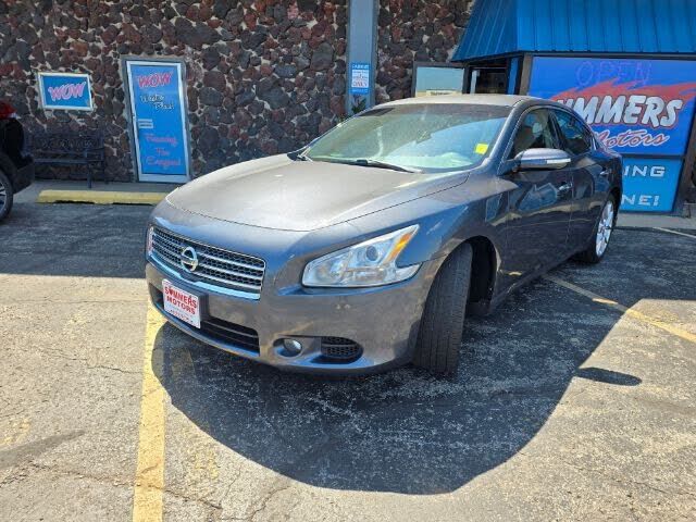 2010 NISSAN Maxima