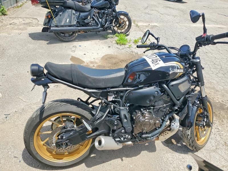 2025 YAMAHA XSR700