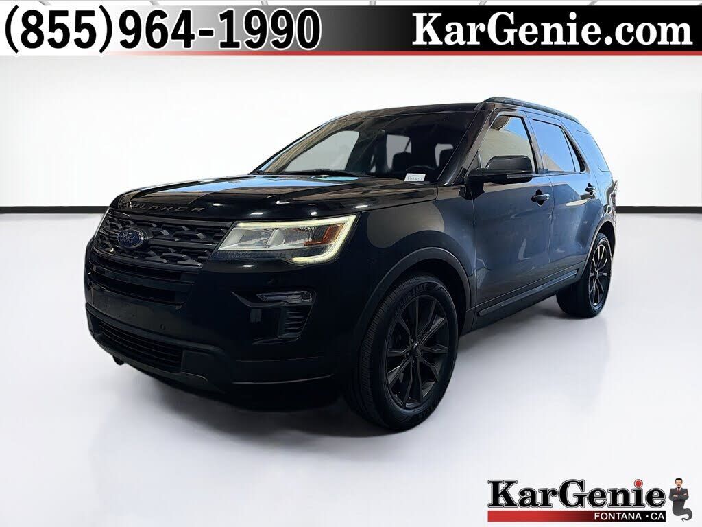 2018 FORD Explorer