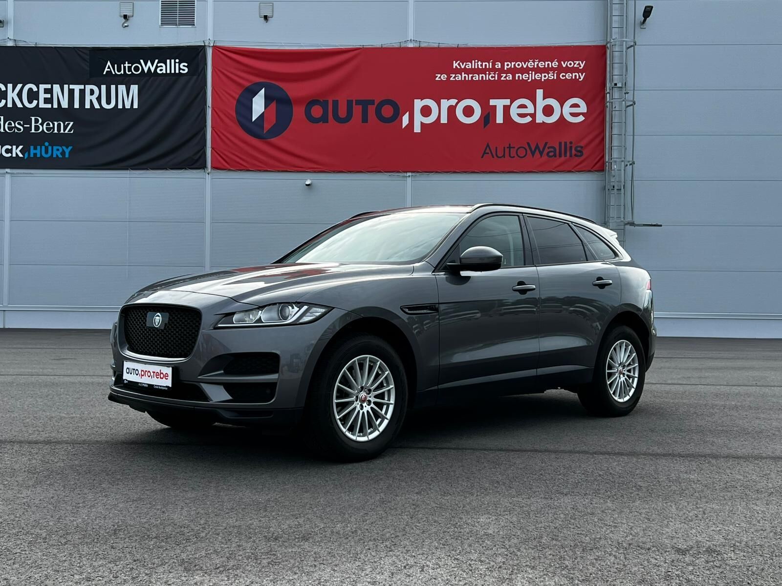 2018 JAGUAR F-Pace
