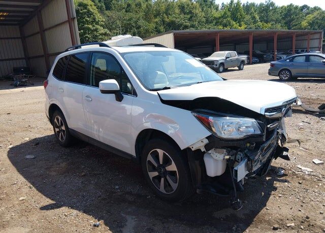 2017 SUBARU Forester
