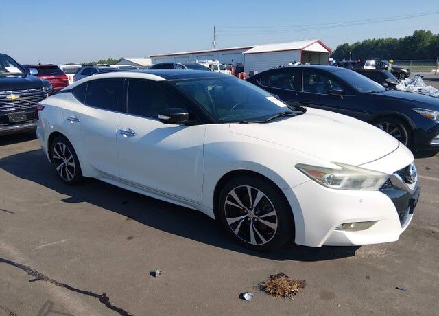 2017 NISSAN Maxima