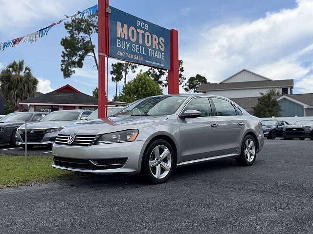 2012 VOLKSWAGEN Passat