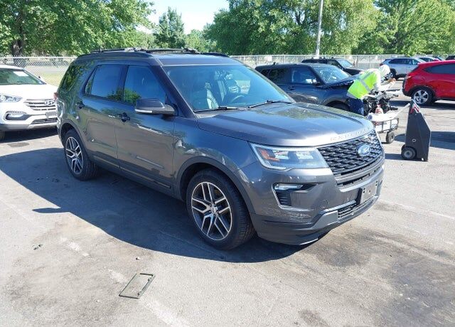 2018 FORD Explorer
