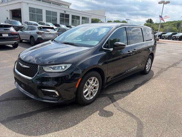 2023 CHRYSLER Pacifica