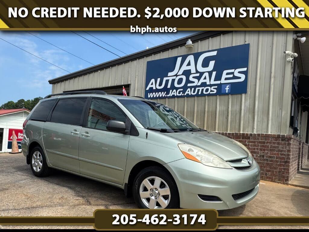 2010 TOYOTA Sienna