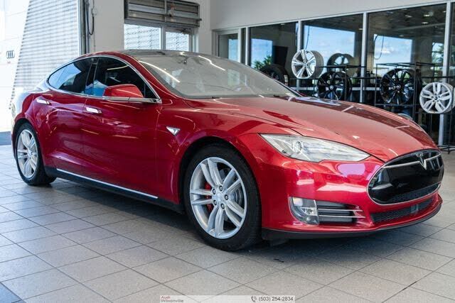 2015 TESLA Model S