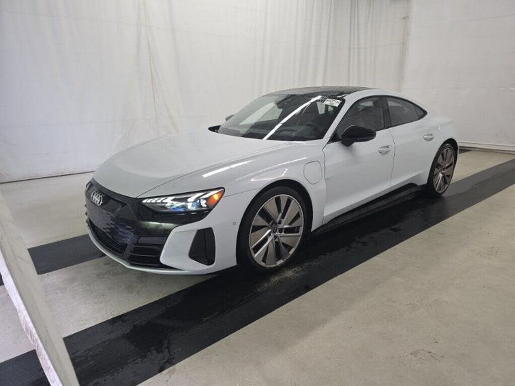 2022 Audi e-tron