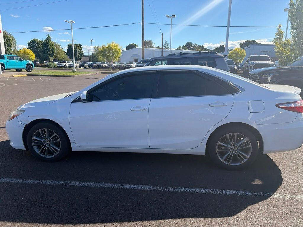 2017 TOYOTA Camry