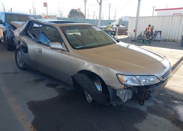 2001 LEXUS ES