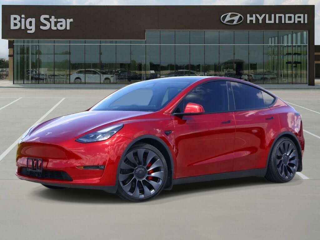2024 TESLA Model Y