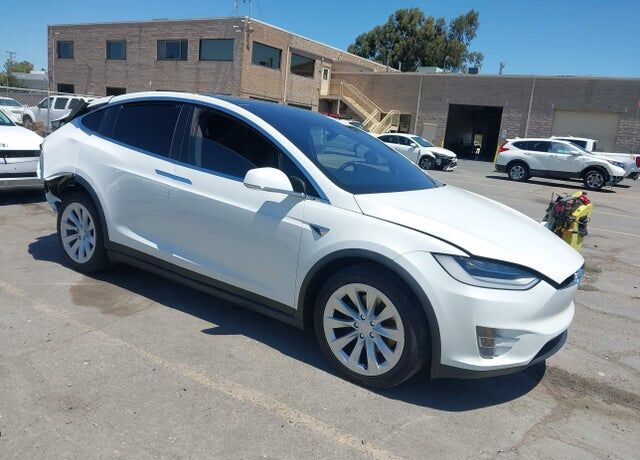2020 TESLA Model X