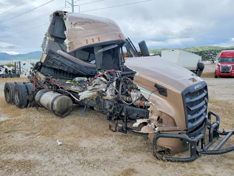 2021 FREIGHTLINER New Cascadia 126" Sleepercab