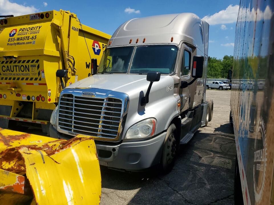 2017 FREIGHTLINER Cascadia
