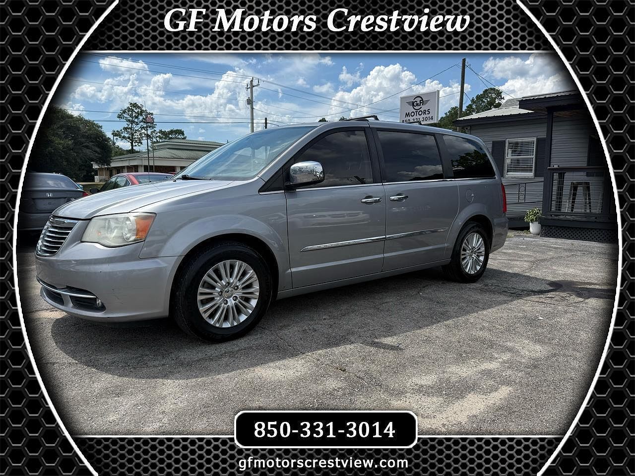 2013 CHRYSLER Town and Country