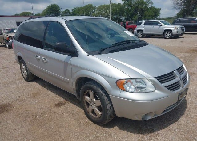 2005 DODGE Caravan