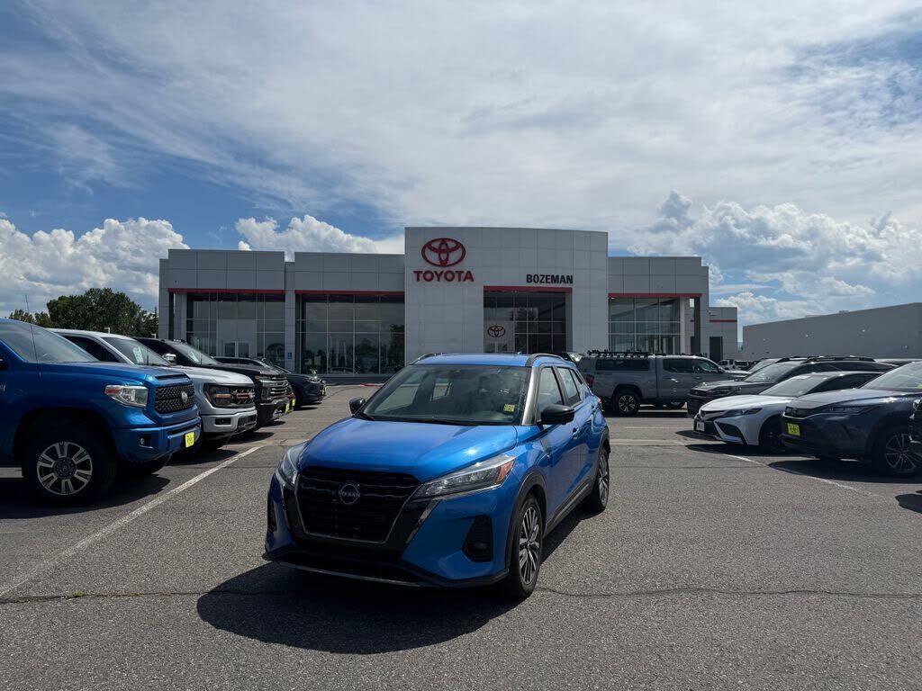 2024 NISSAN Kicks