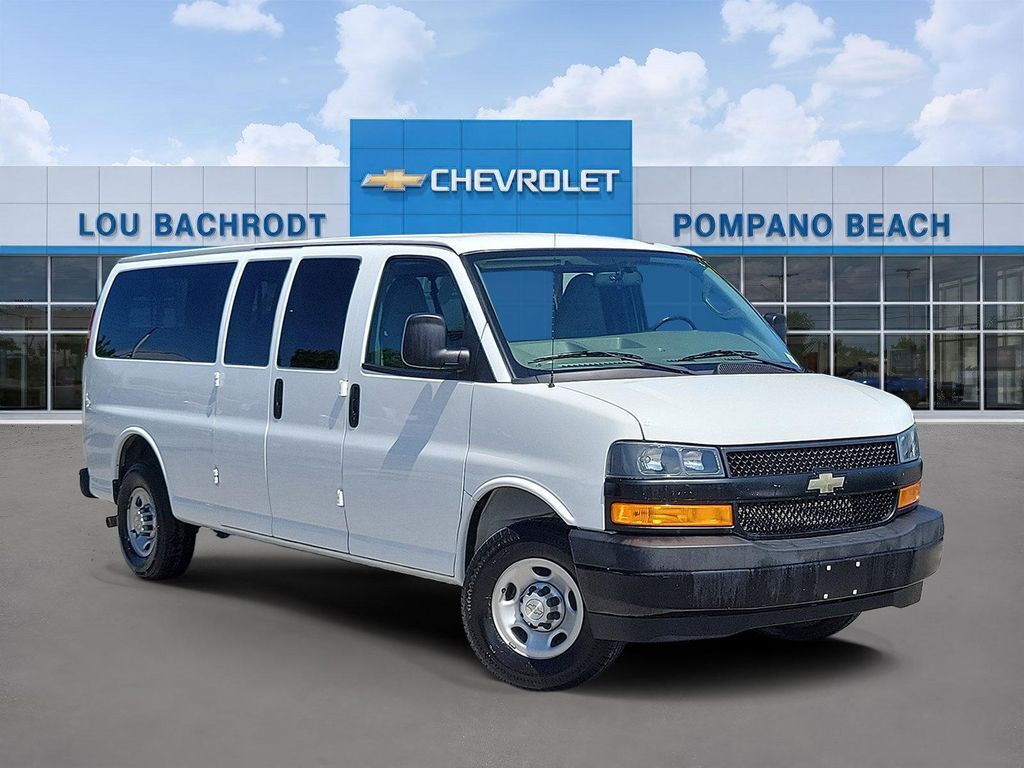 2023 CHEVROLET Express