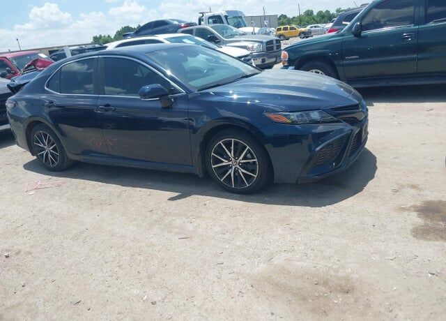 2021 TOYOTA Camry