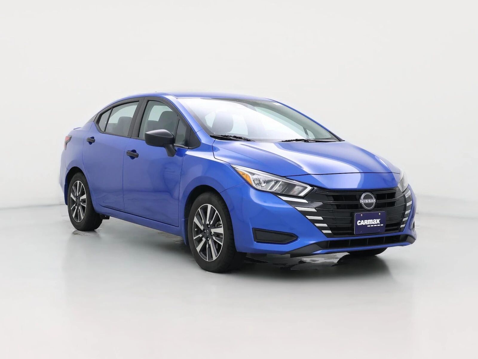2024 NISSAN Versa