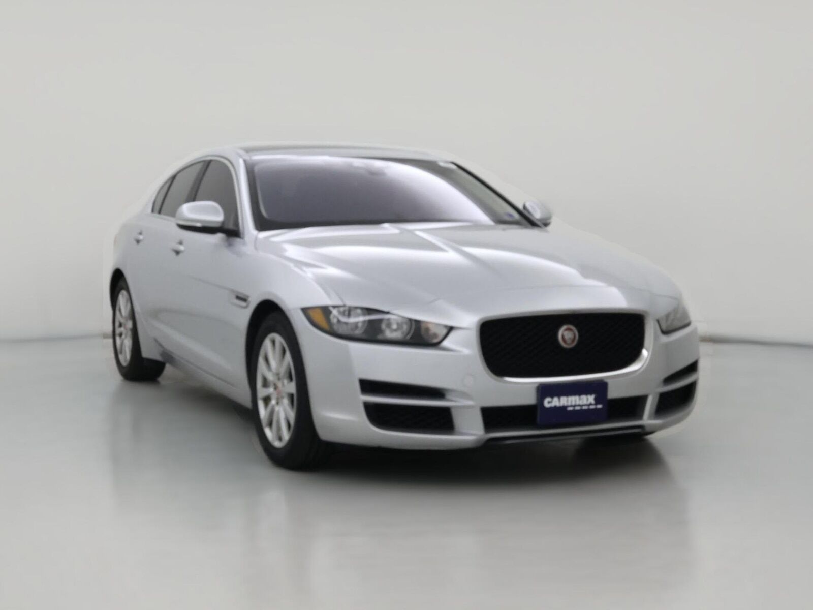 2019 JAGUAR XE