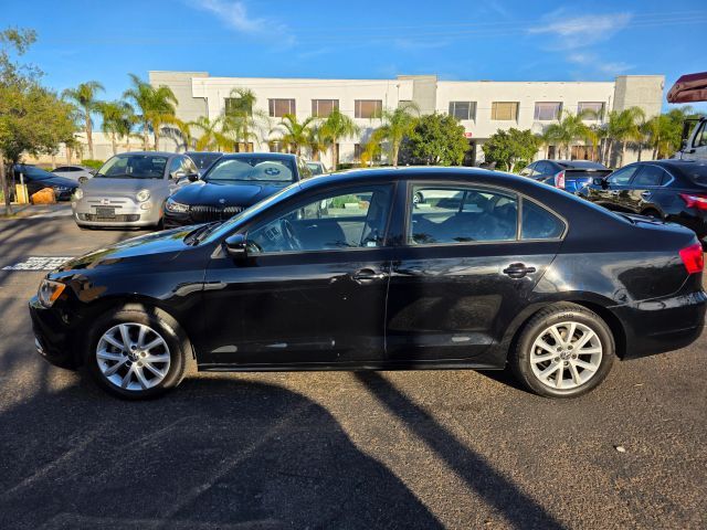 2012 VOLKSWAGEN Jetta