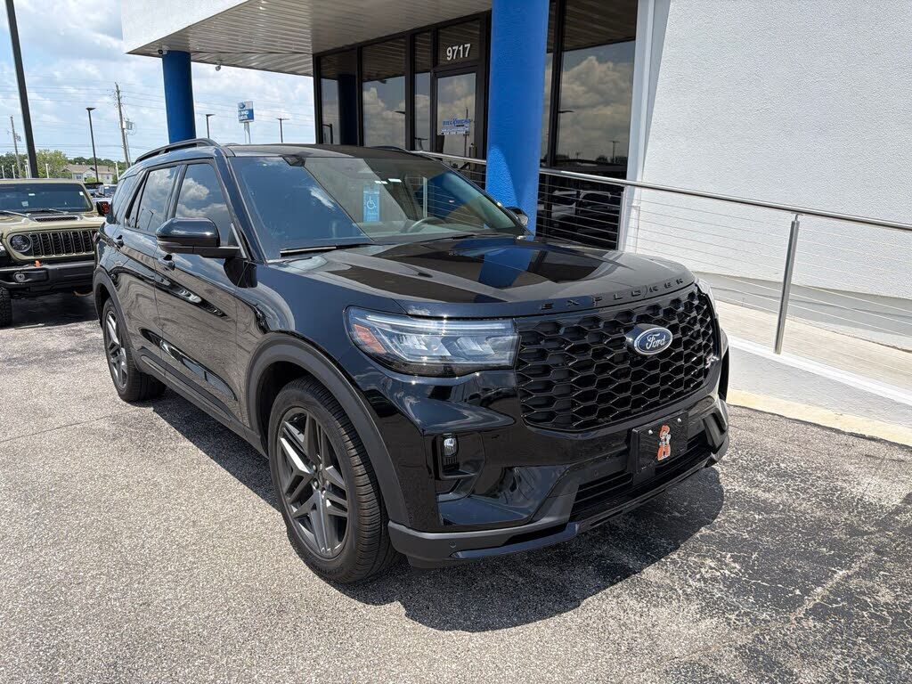 2025 FORD Explorer