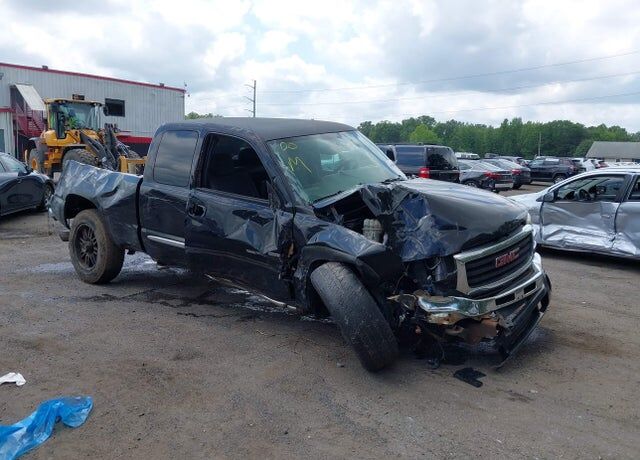 2004 GMC Sierra