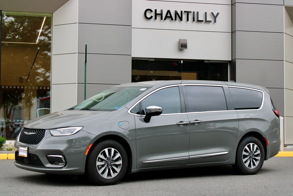 2023 CHRYSLER Pacifica
