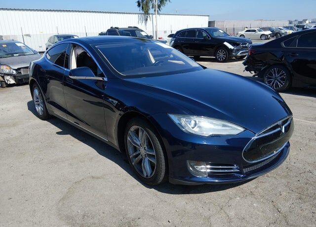 2014 TESLA Model S
