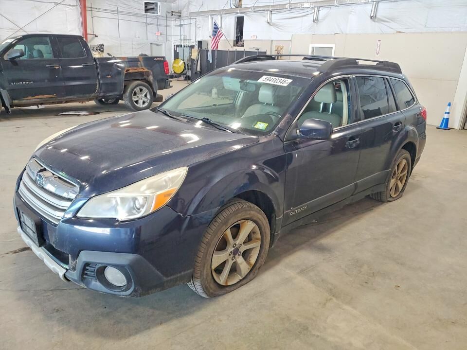 2013 SUBARU Outback