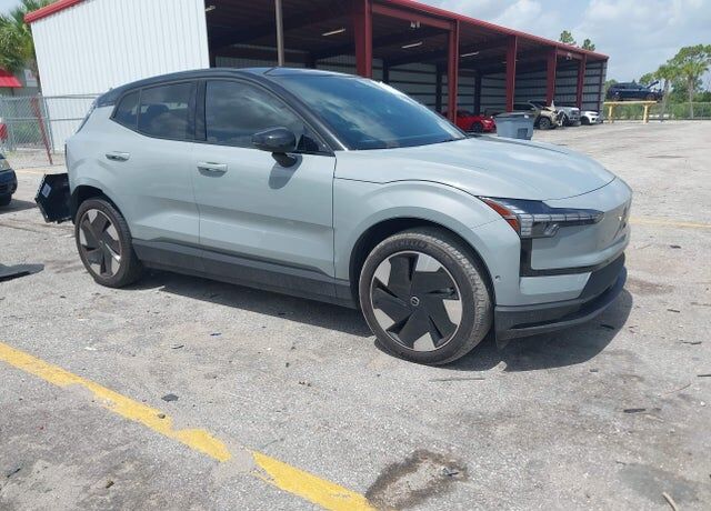 2025 VOLVO EX30