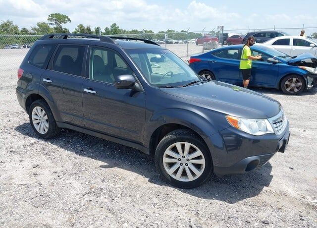 2013 SUBARU Forester