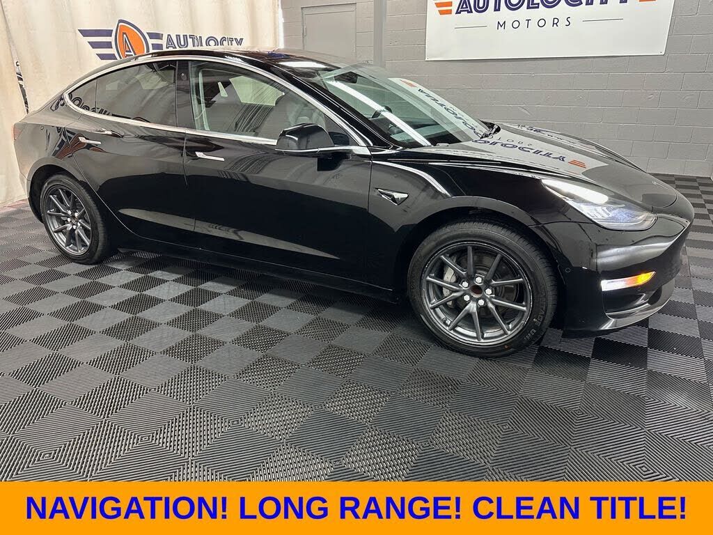2018 TESLA Model 3