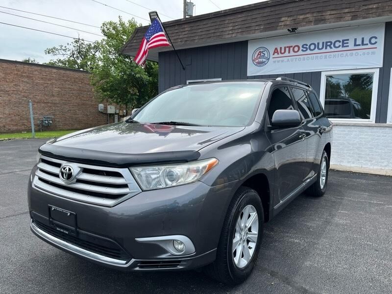 2011 TOYOTA Highlander