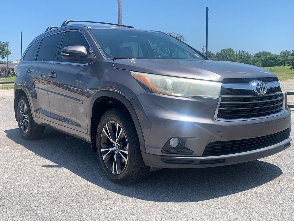 2016 TOYOTA Highlander