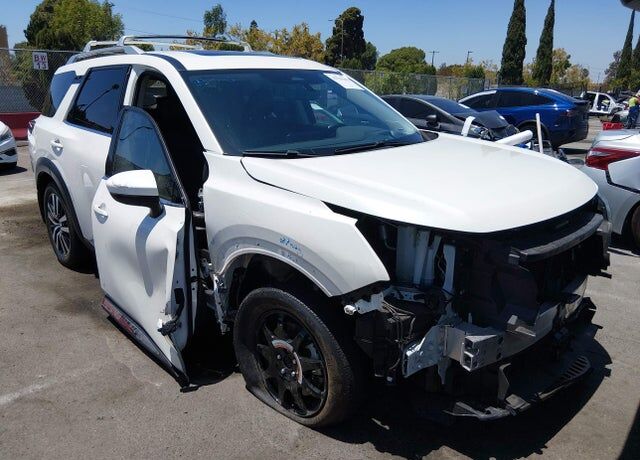 2024 NISSAN Pathfinder