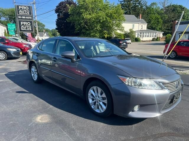 2013 LEXUS ES