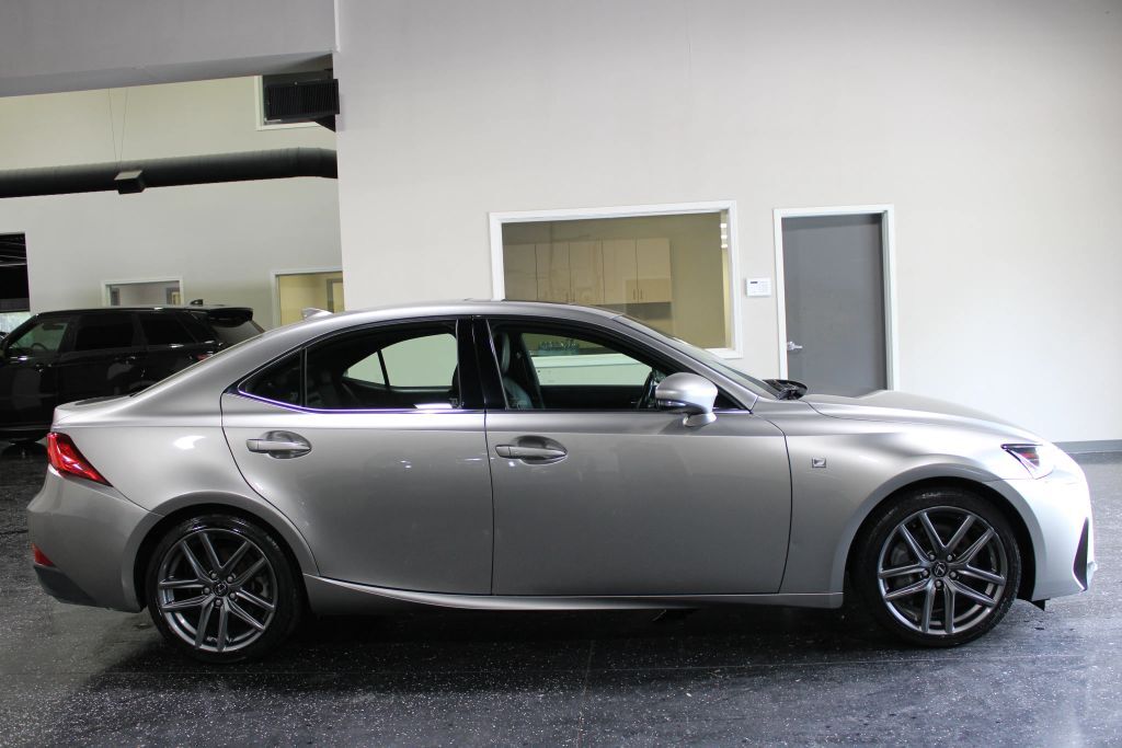 2017 Lexus IS