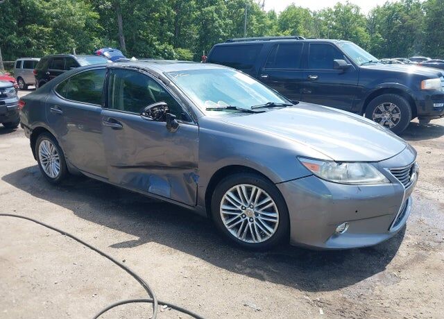 2015 LEXUS ES