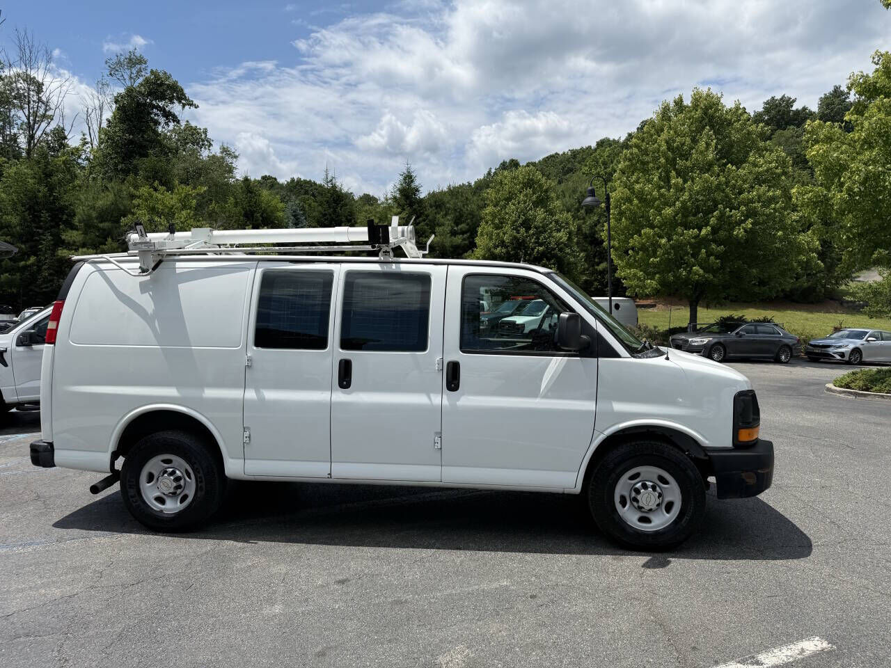 2011 CHEVROLET Express