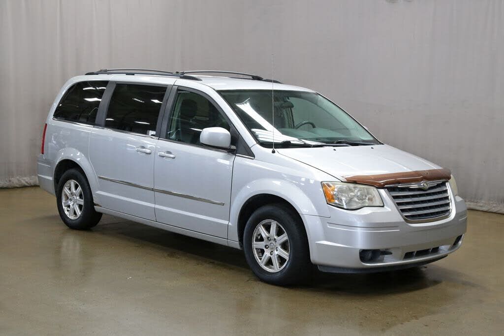 2009 CHRYSLER Town and Country
