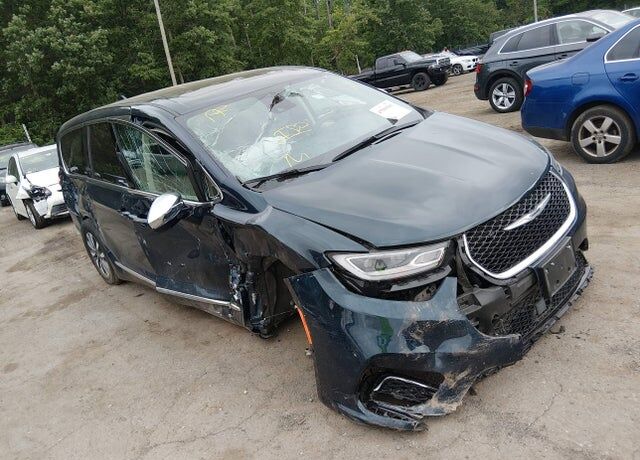 2022 CHRYSLER Pacifica