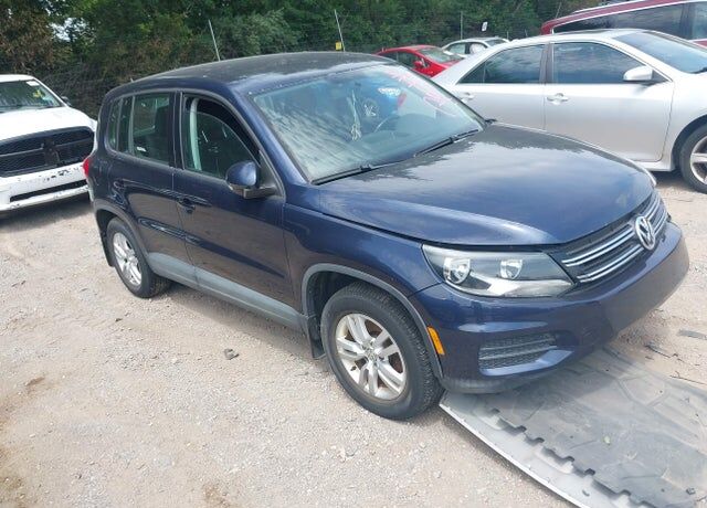 2013 VOLKSWAGEN Tiguan