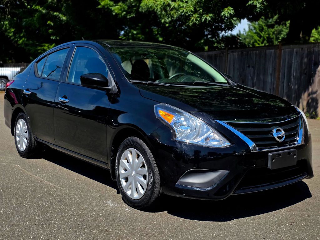 2015 NISSAN Versa