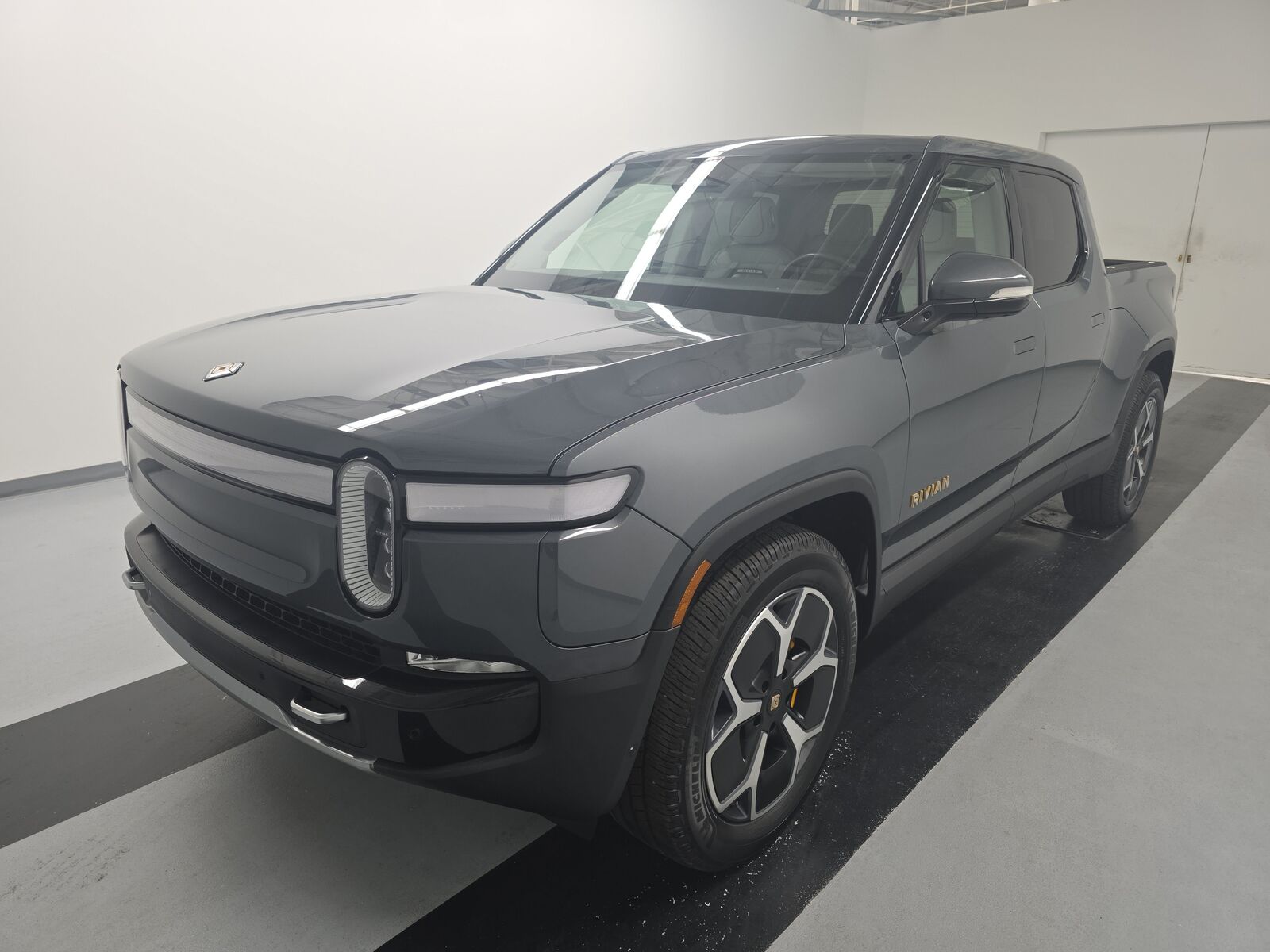 2022 RIVIAN R1T