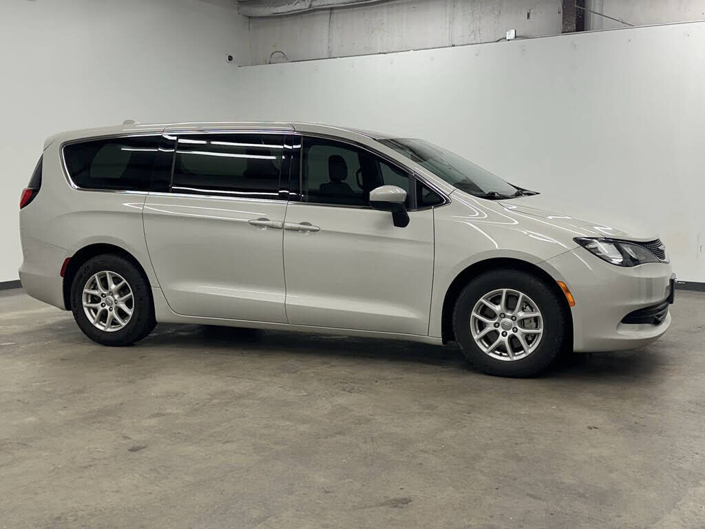 2017 CHRYSLER Pacifica