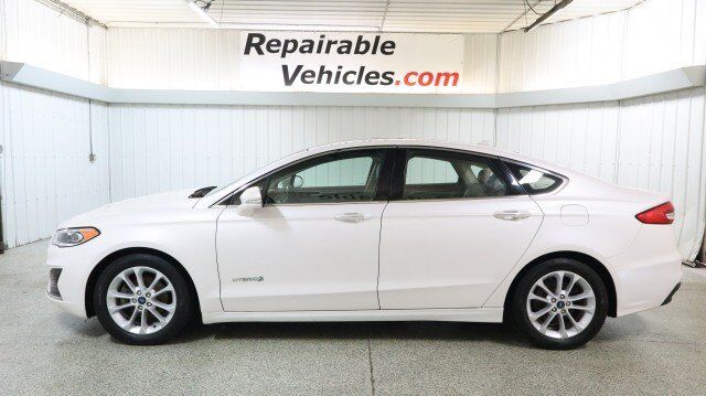 2019 FORD Fusion