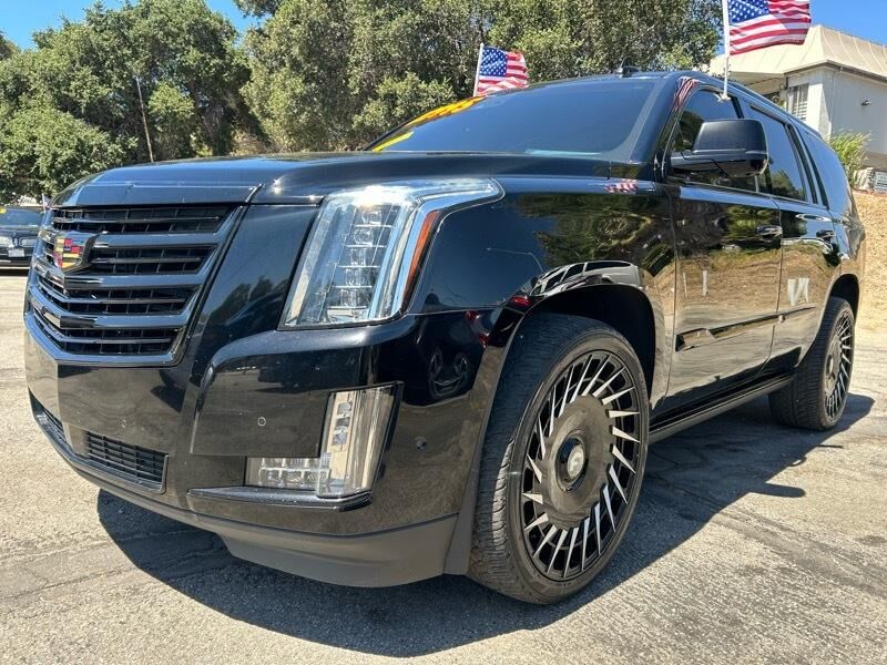 2017 CADILLAC Escalade