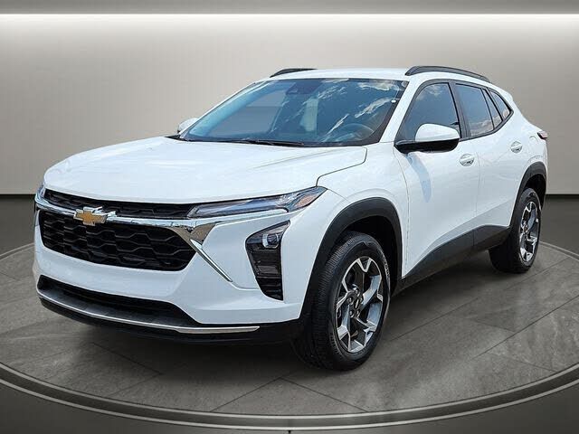 2025 CHEVROLET Trax